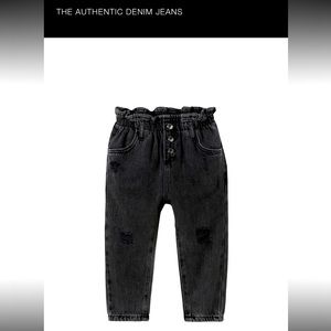 (Lightly used) Zara authentic black denim jeans (Toddler 3T)